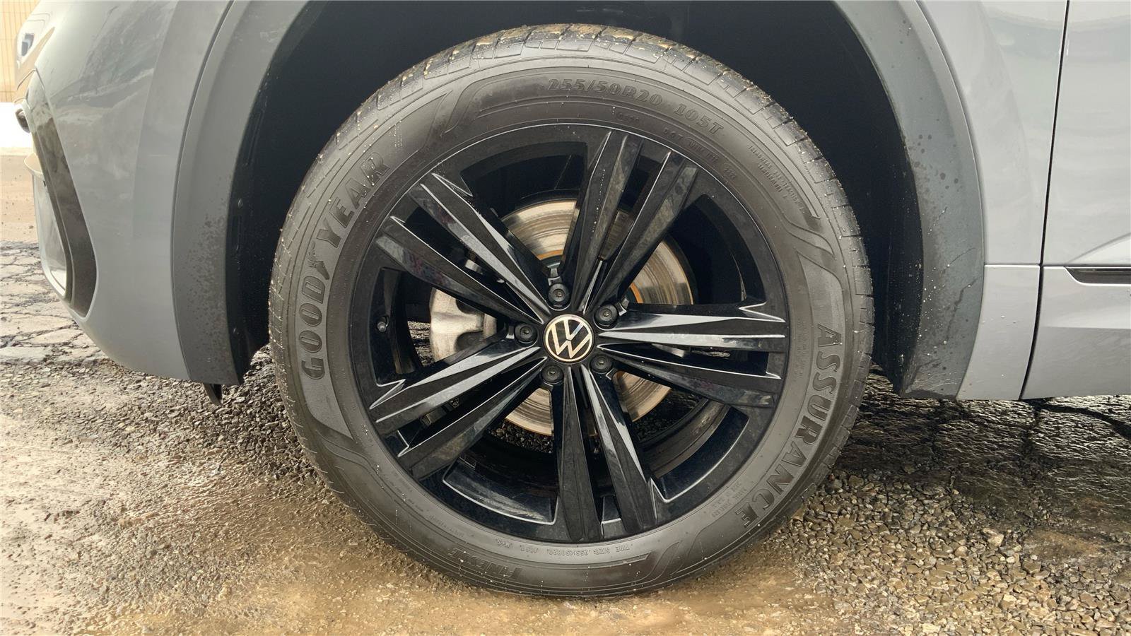 Used 2023 Volkswagen Atlas Cross Sport SEL AWD/4WD image 26