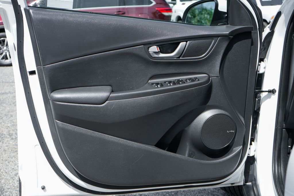 Used 2021 Hyundai Kona Limited FWD image 15