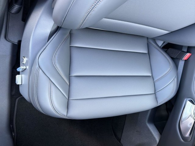 New 2026 Lincoln Nautilus Premier AWD/4WD image 17