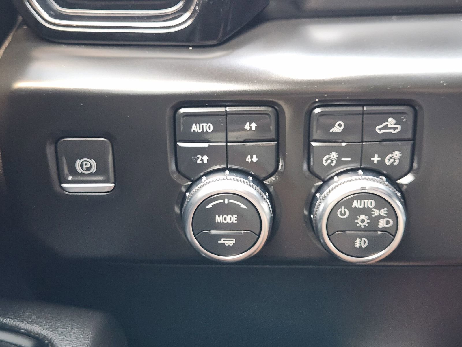 Used 2023 GMC Sierra 1500 AT4 w/ AT4 Premium Package image 24