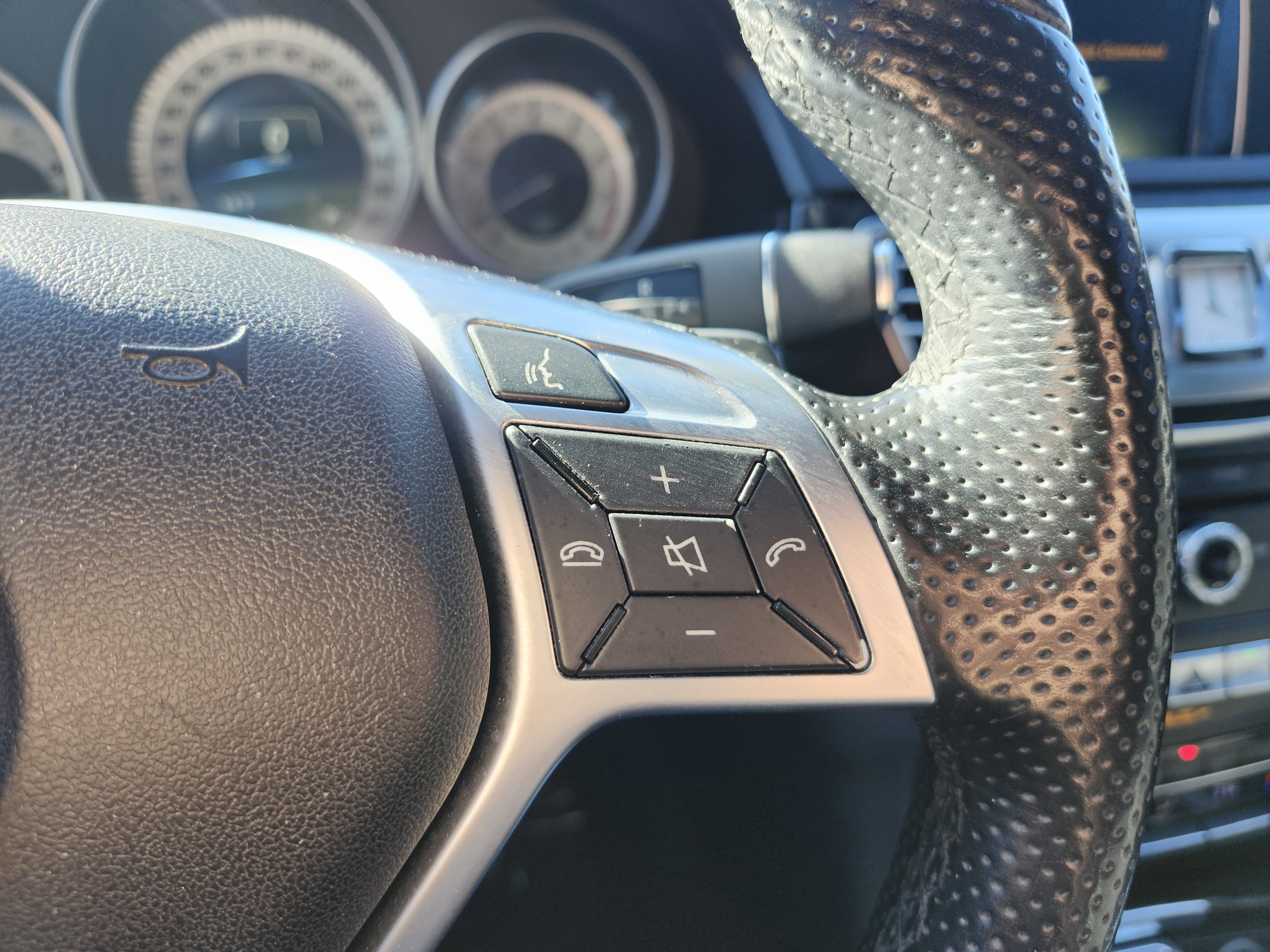 Used 2016 Mercedes-Benz E 350 Sedan image 38