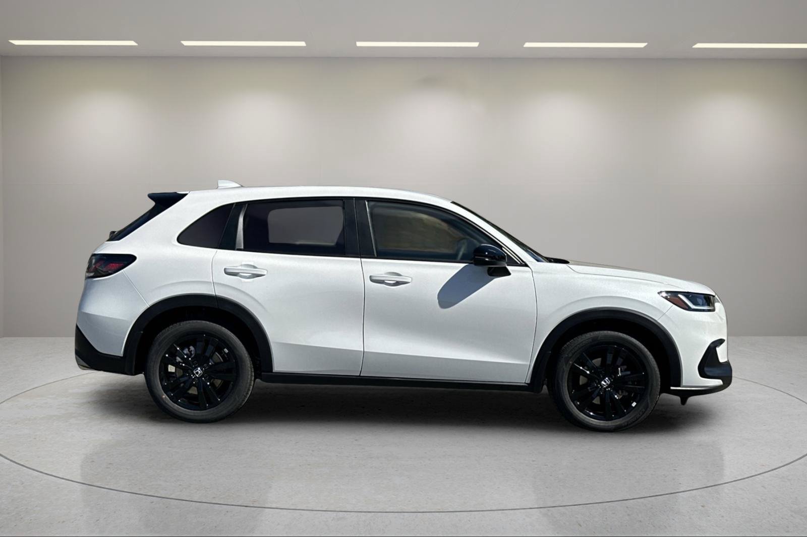 New 2027 Honda HR-V Sport image 6