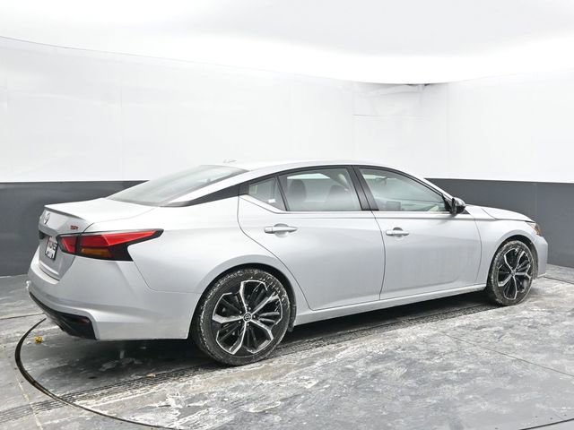 Used 2024 Nissan Altima 2.5 SR image 11