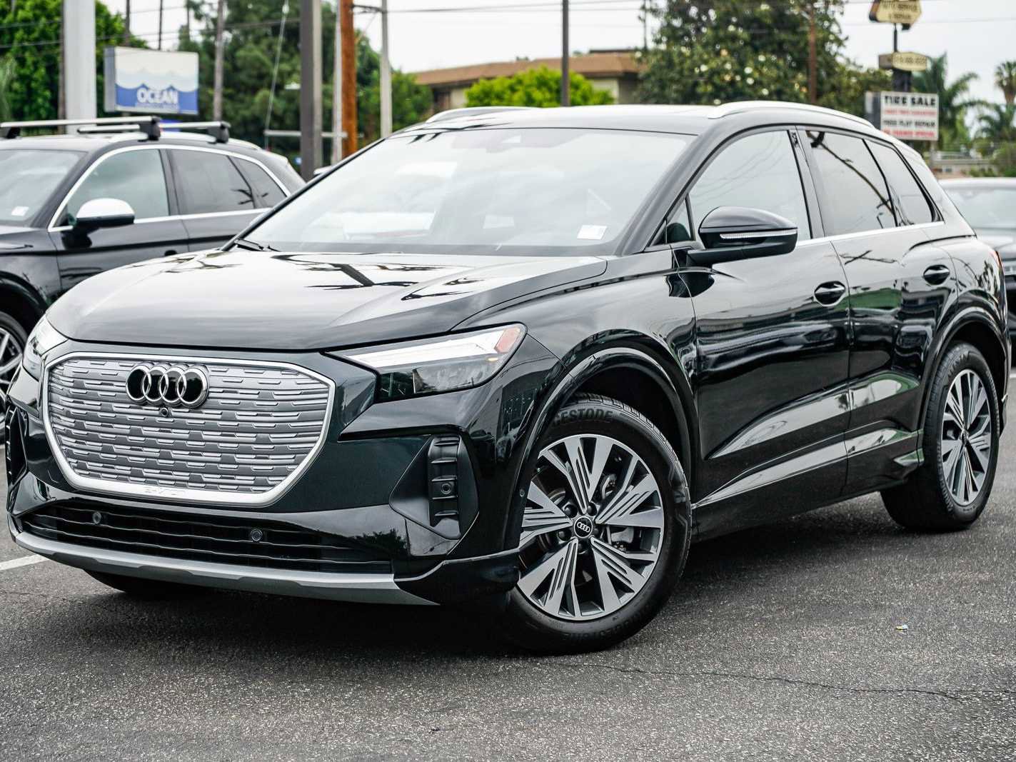 Used 2023 Audi Q4 e-tron Premium Plus w/ Premium Plus image 1