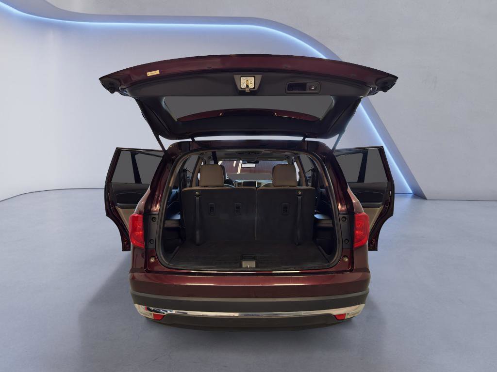 Used 2016 Honda Pilot Touring image 11