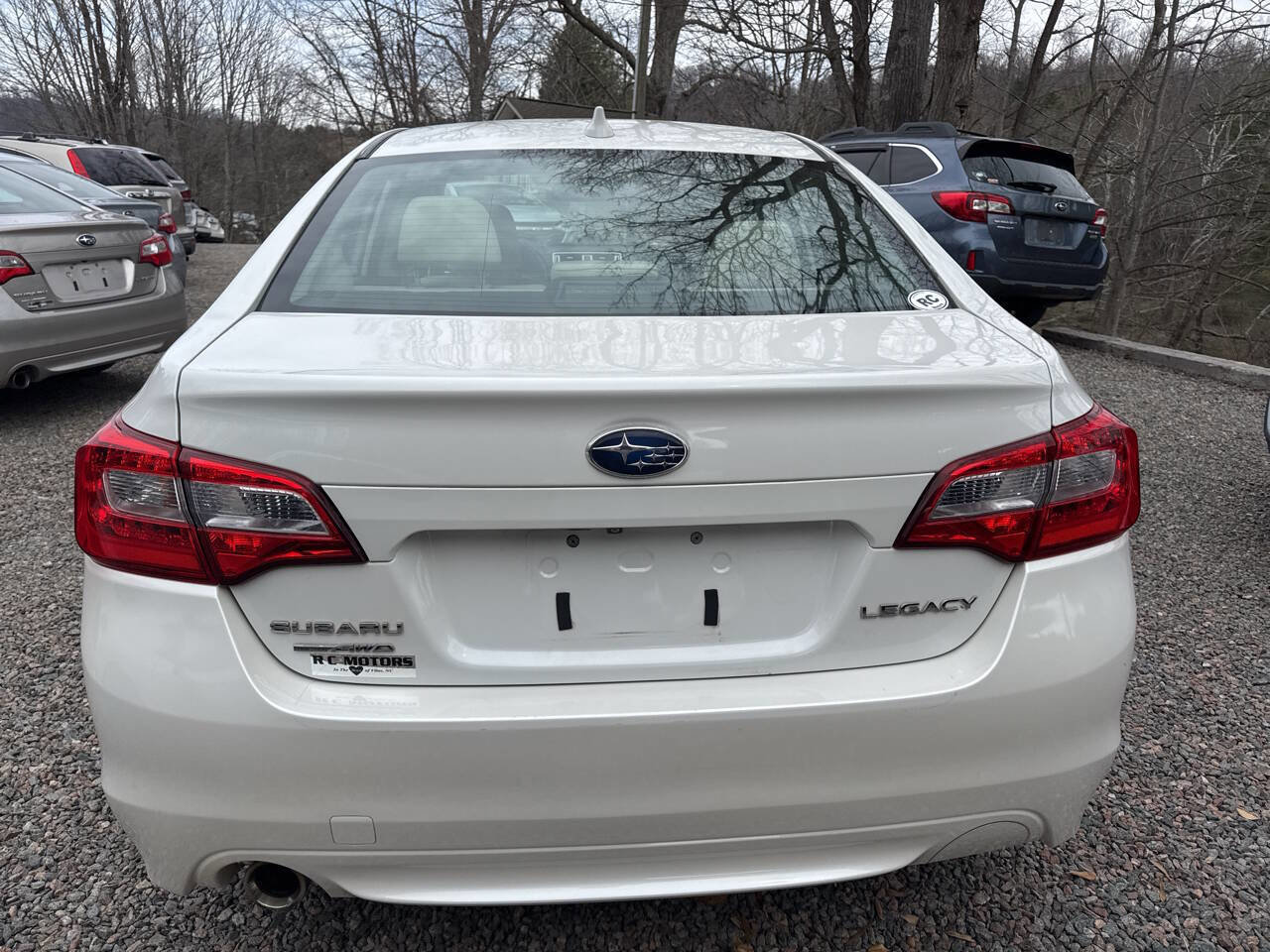 Used 2016 Subaru Legacy 2.5i Premium w/ Moonroof Package AWD/4WD image 7