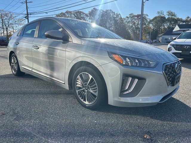 Used 2022 Hyundai Ioniq SEL image 3