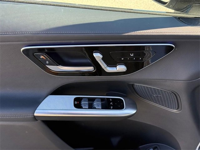 Certified 2025 Mercedes-Benz GLC 300 4MATIC image 17