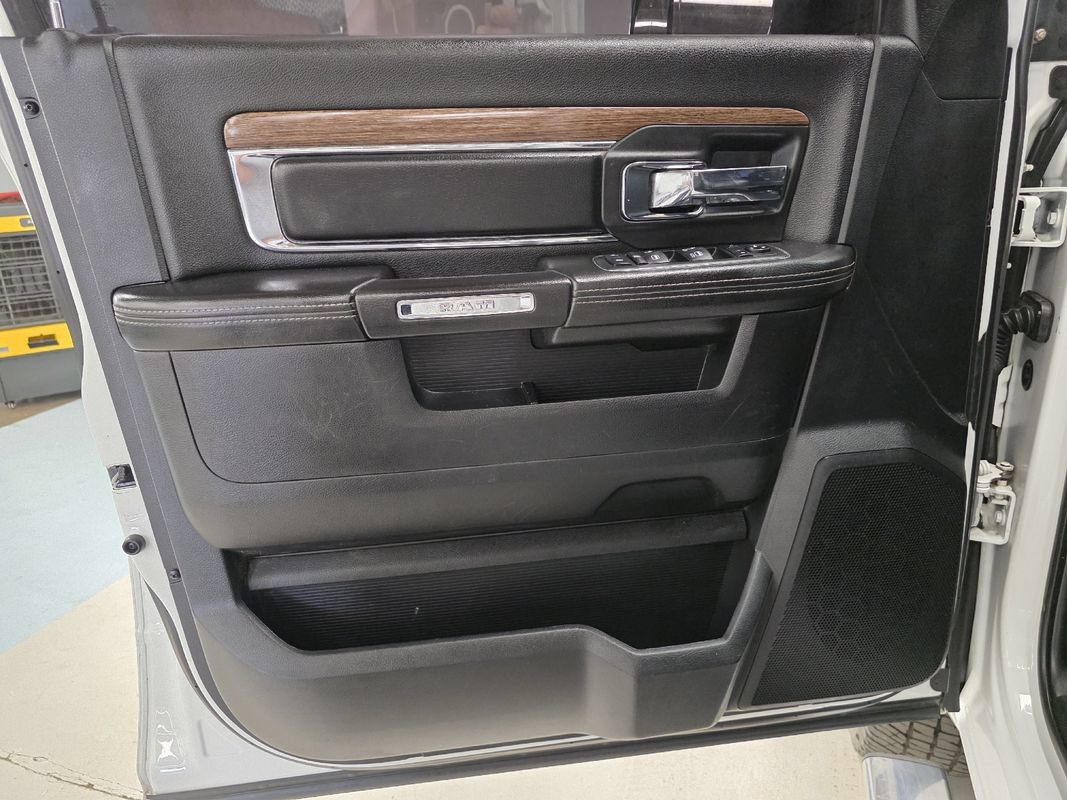 Used 2014 RAM 3500 Laramie AWD/4WD image 23