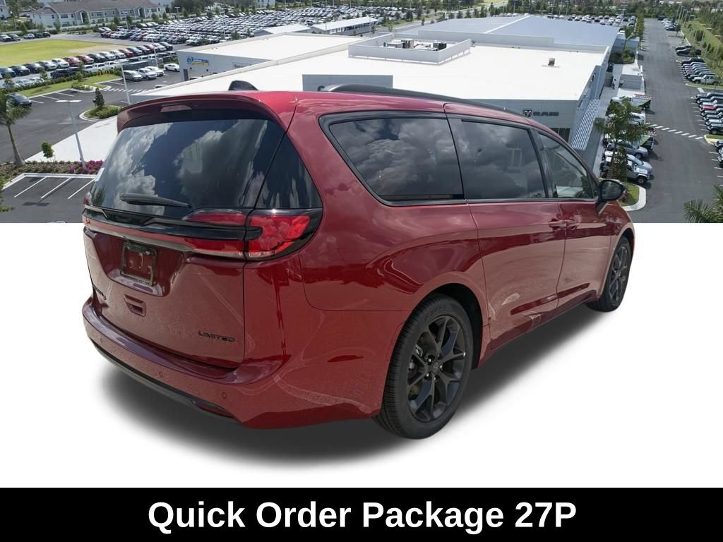 New 2027 Chrysler Pacifica Limited FWD image 4