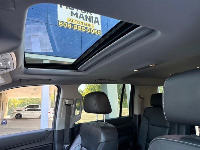 Used 2020 Chevrolet Suburban LT AWD/4WD image 12