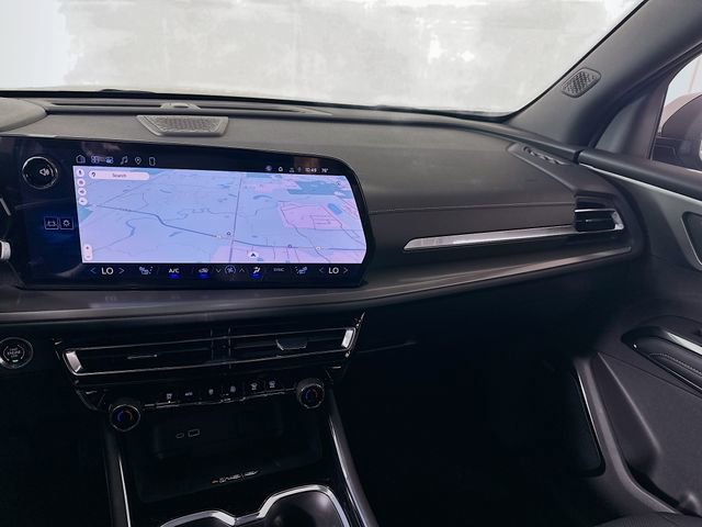 New 2026 Chevrolet Traverse LT w/ Enhanced Driving Package image 24