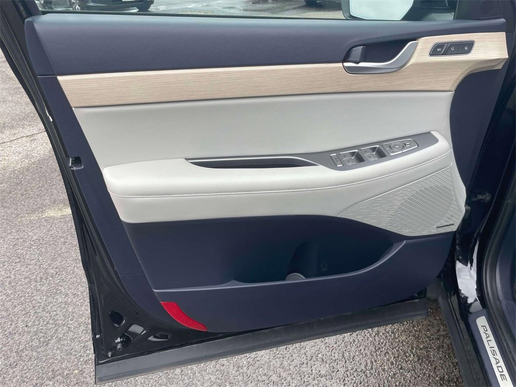 Used 2023 Hyundai Palisade Limited image 17