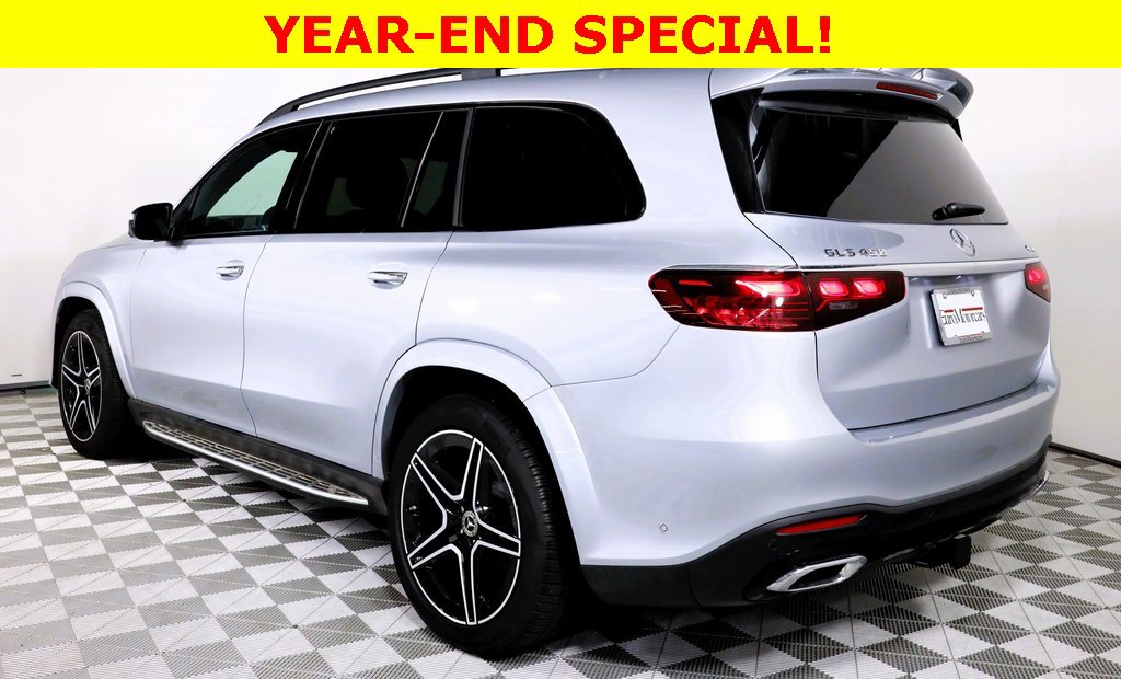Used 2025 Mercedes-Benz GLS 450 4MATIC image 4