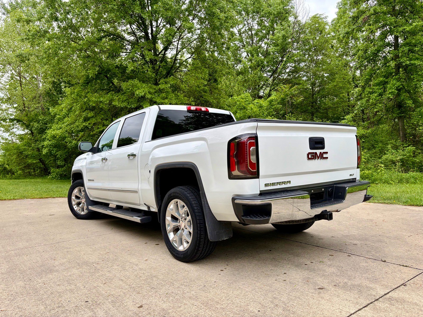 Used 2016 GMC Sierra 1500 SLT w/ SLT Premium Package AWD/4WD image 10