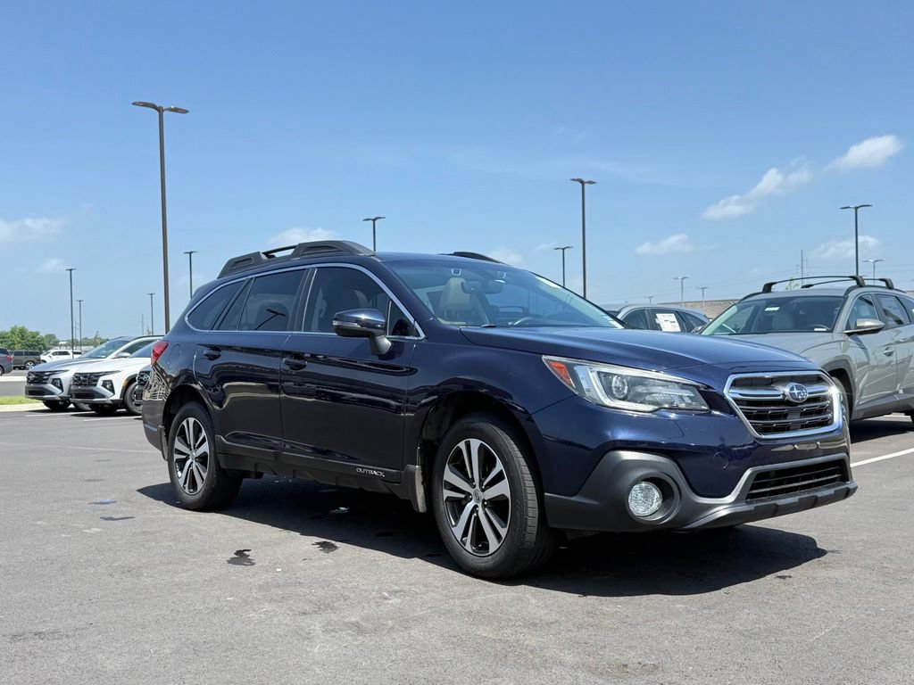 Used 2018 Subaru Outback 2.5i Limited AWD/4WD image 3