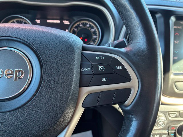 Used 2015 Jeep Cherokee Limited AWD/4WD image 38