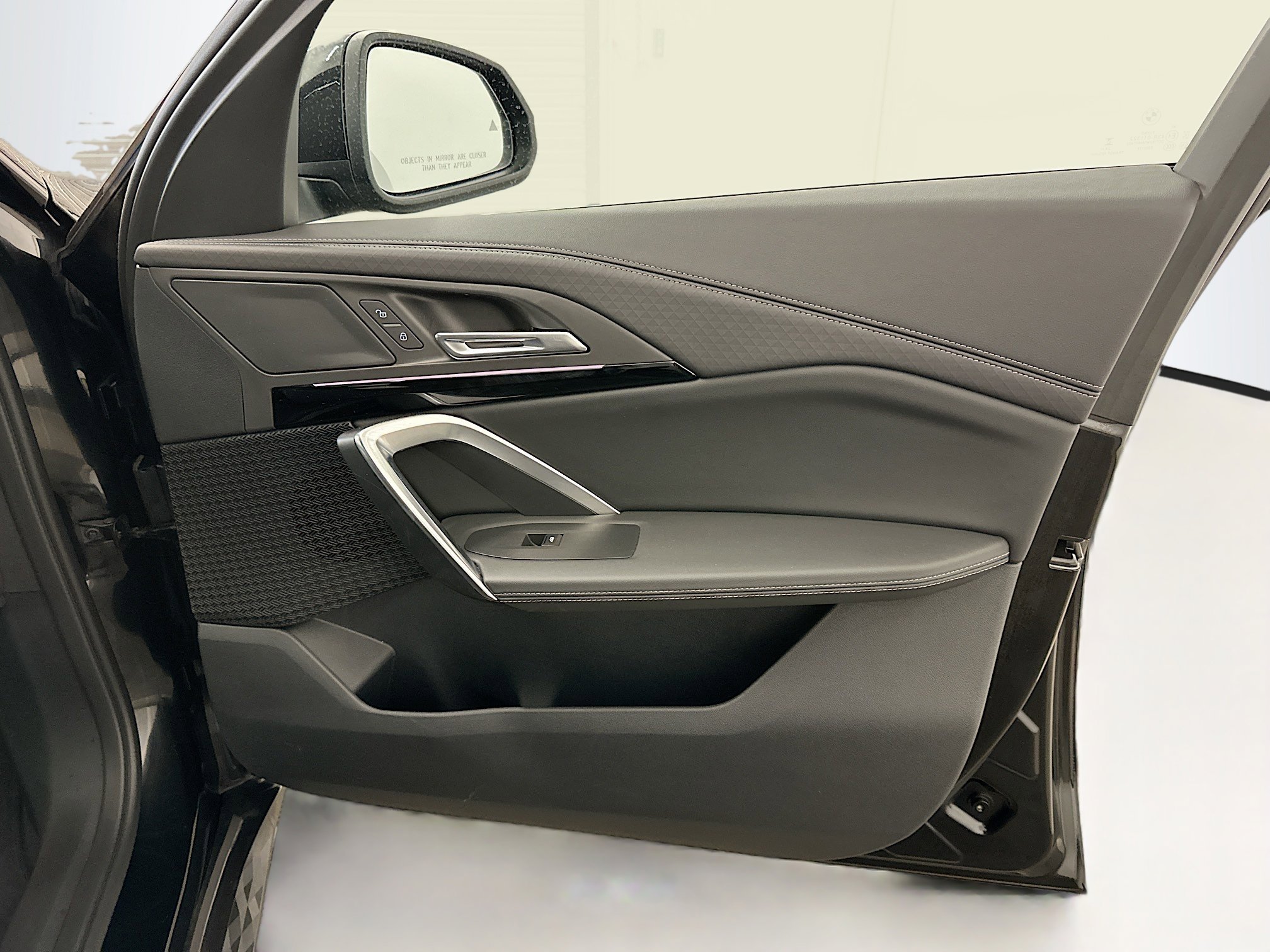 Used 2025 BMW X2 xDrive28i image 34