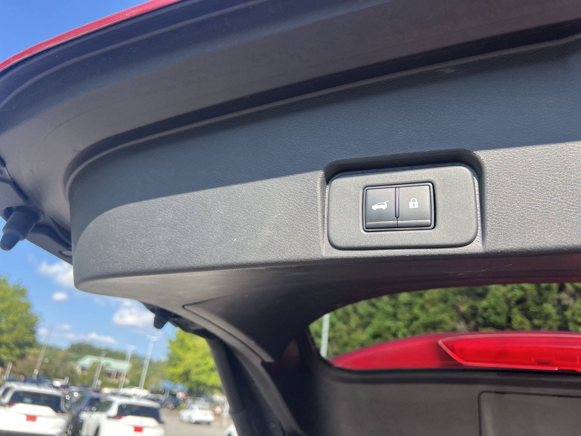 Used 2025 Nissan Rogue SV AWD/4WD image 20