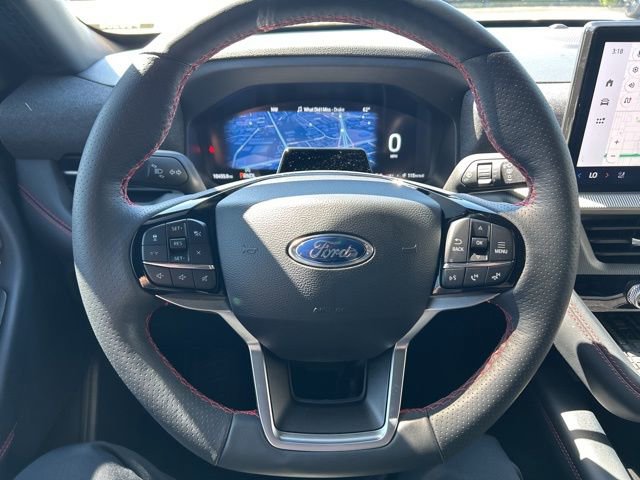 Used 2025 Ford Explorer ST-Line w/ Premium Package image 13