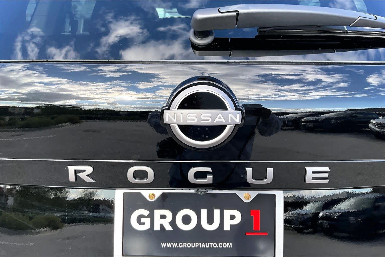 New 2027 Nissan Rogue SV FWD image 15