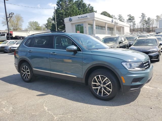 Certified 2021 Volkswagen Tiguan SE w/ Panoramic Sunroof Package image 3