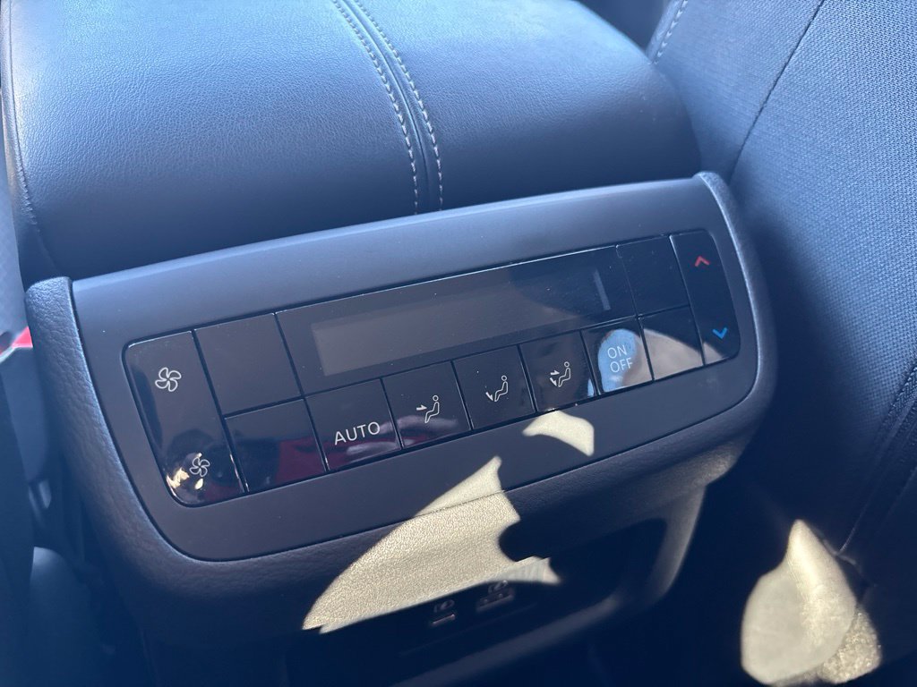 Certified 2025 Nissan Pathfinder SV AWD/4WD image 17