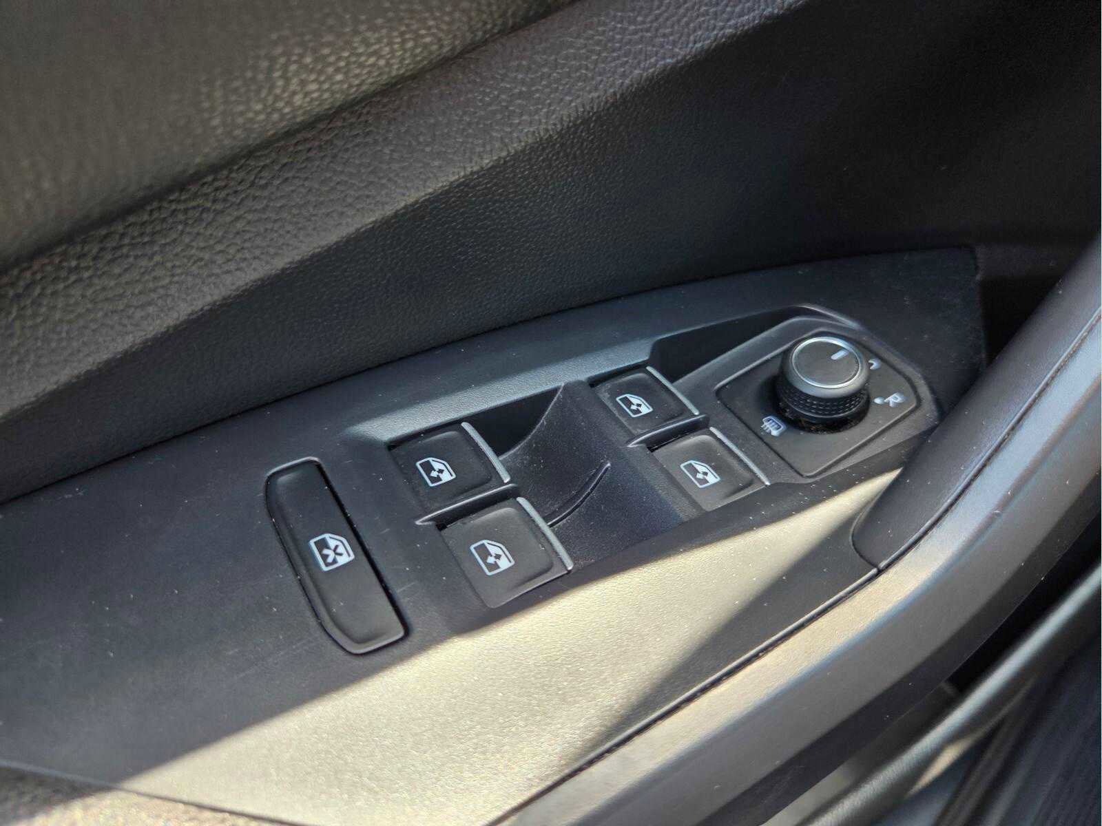 Used 2022 Volkswagen Jetta Sport FWD image 20