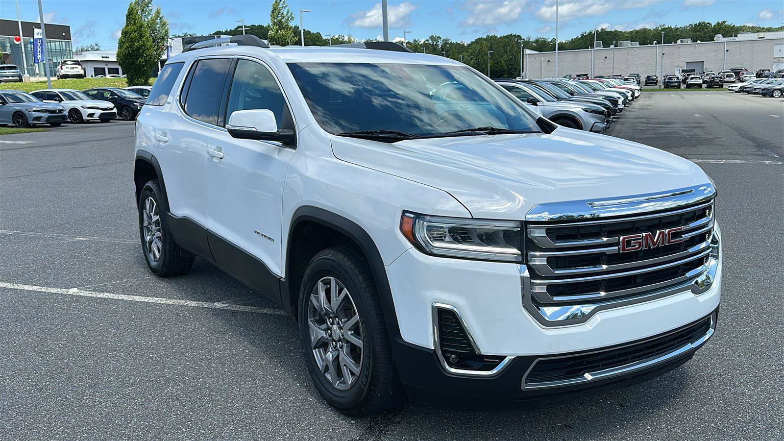 Used 2020 GMC Acadia SLT image 2