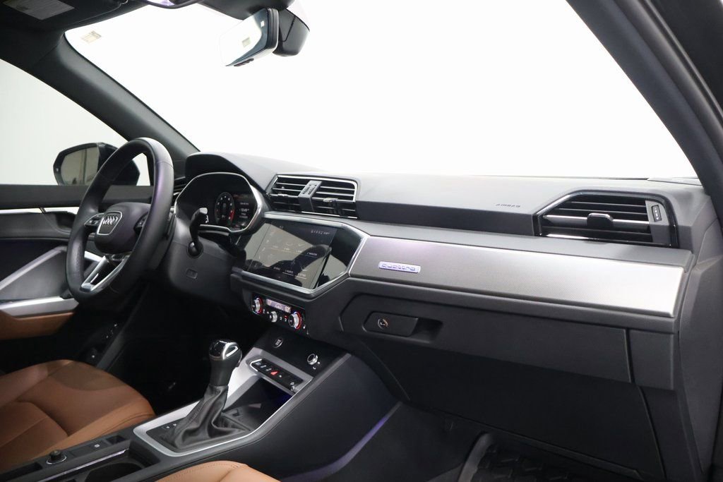 Used 2024 Audi Q3 2.0T Premium Plus w/ Premium Plus Package image 23
