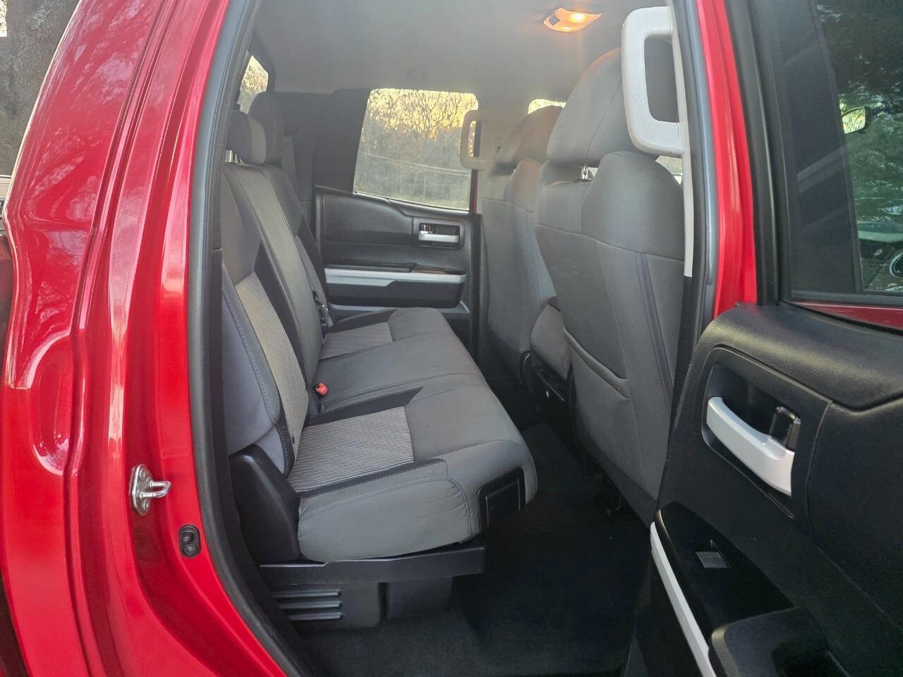 Used 2015 Toyota Tundra SR5 image 17