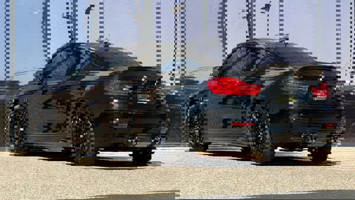 Used 2017 BMW M4 Coupe image 8