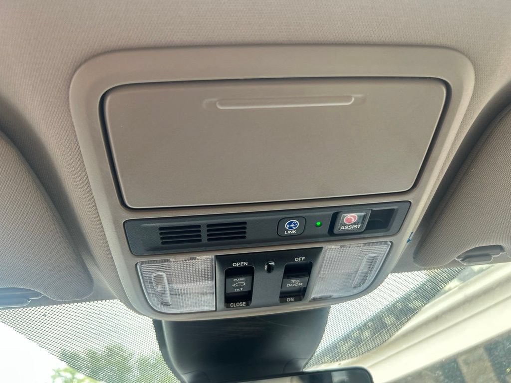 Used 2023 Honda Odyssey Elite image 21