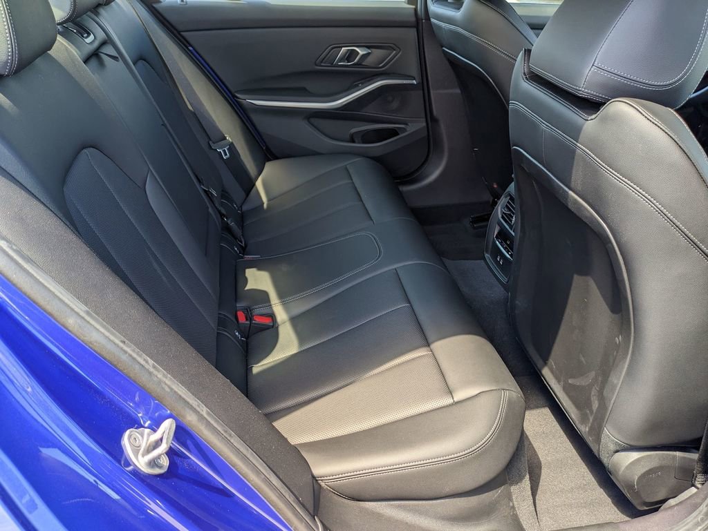 Used 2024 BMW 330e image 29
