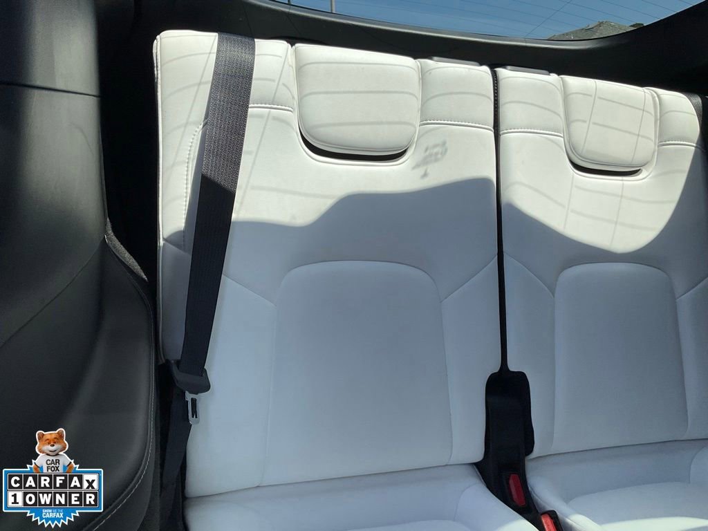 Used 2022 Tesla Model Y Long Range AWD/4WD image 56