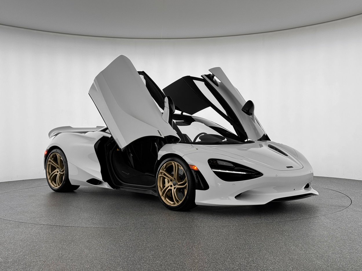 Used 2026 McLaren 750S RWD image 8
