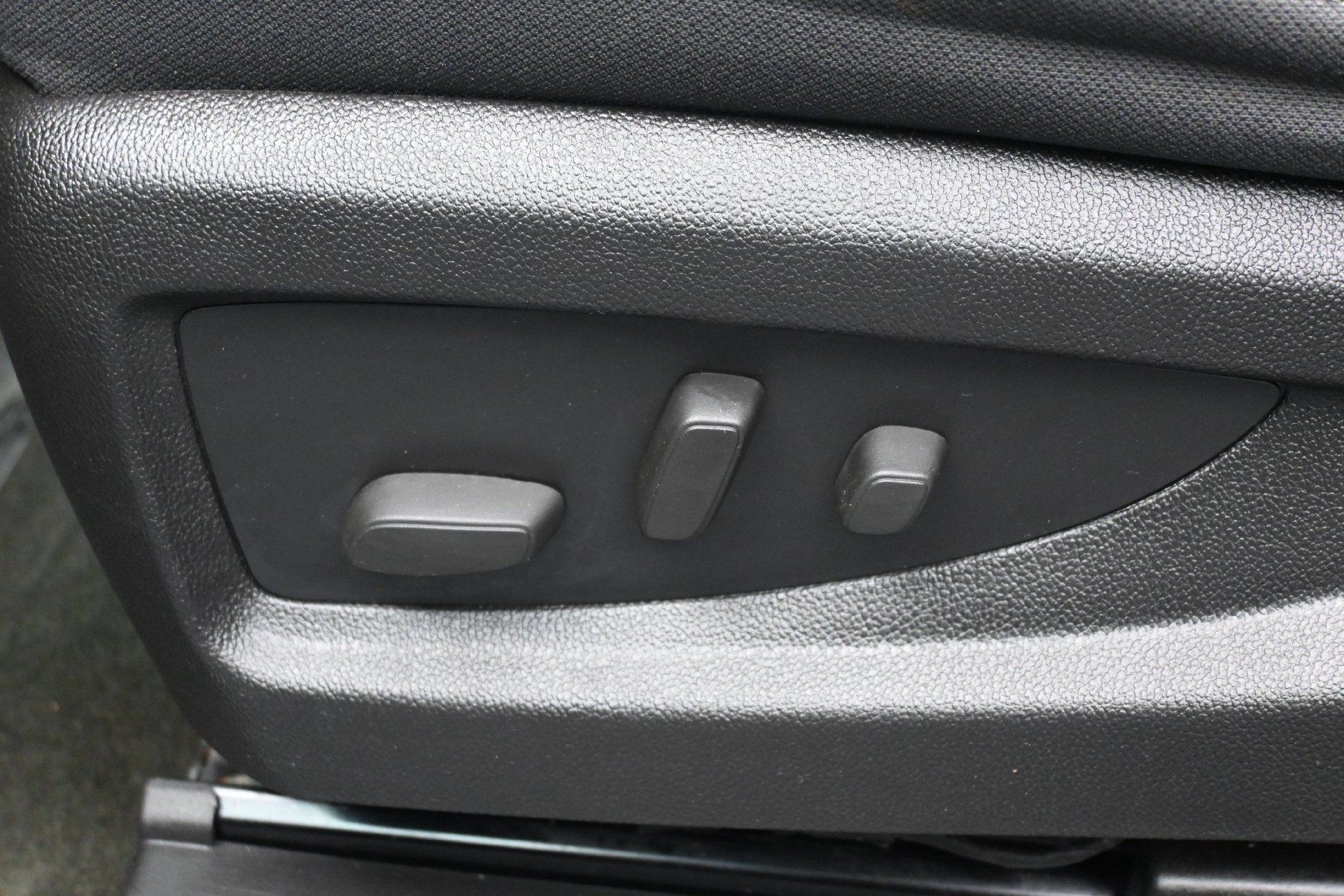 Used 2015 Chevrolet Silverado 1500 LT w/ All Star Edition AWD/4WD image 20
