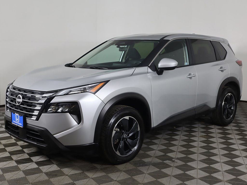 Used 2024 Nissan Rogue SV AWD/4WD image 6
