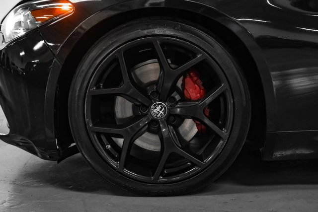Used 2020 Alfa Romeo Giulia w/ Nero Edizione RWD image 48