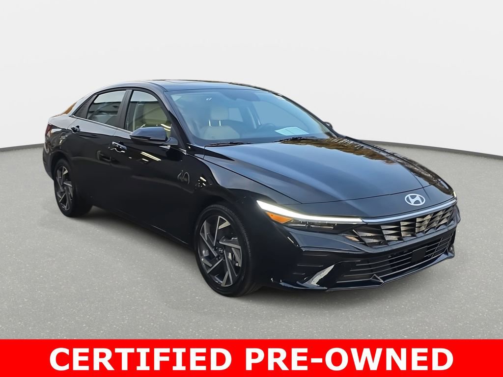 Certified 2025 Hyundai Elantra Limited image 3