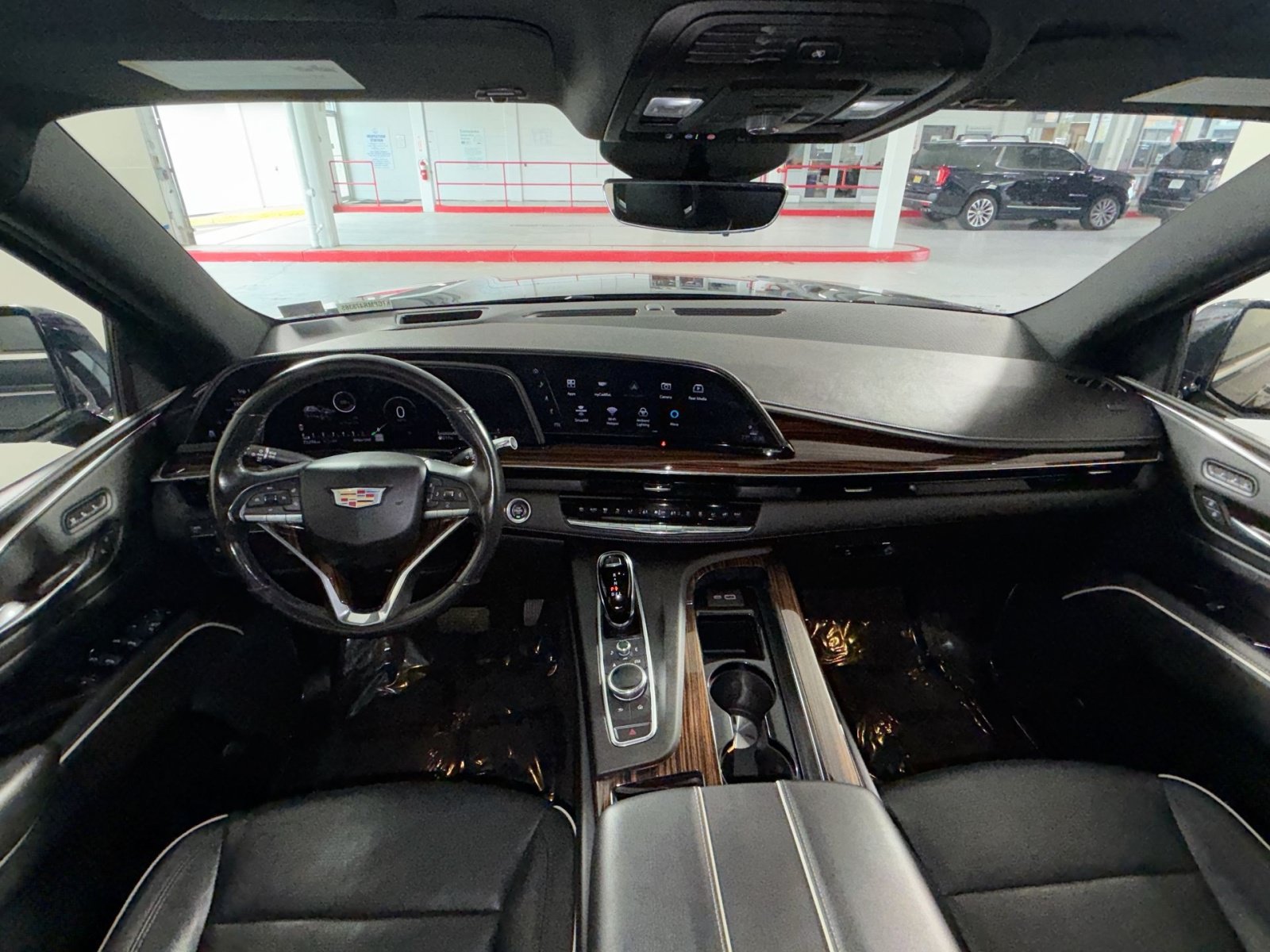 Used 2021 Cadillac Escalade ESV Premium Luxury AWD/4WD image 23