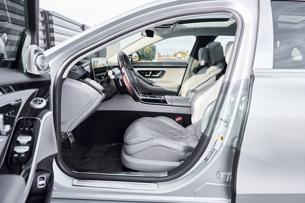 Used 2021 Mercedes-Benz Maybach S 580 4MATIC image 28