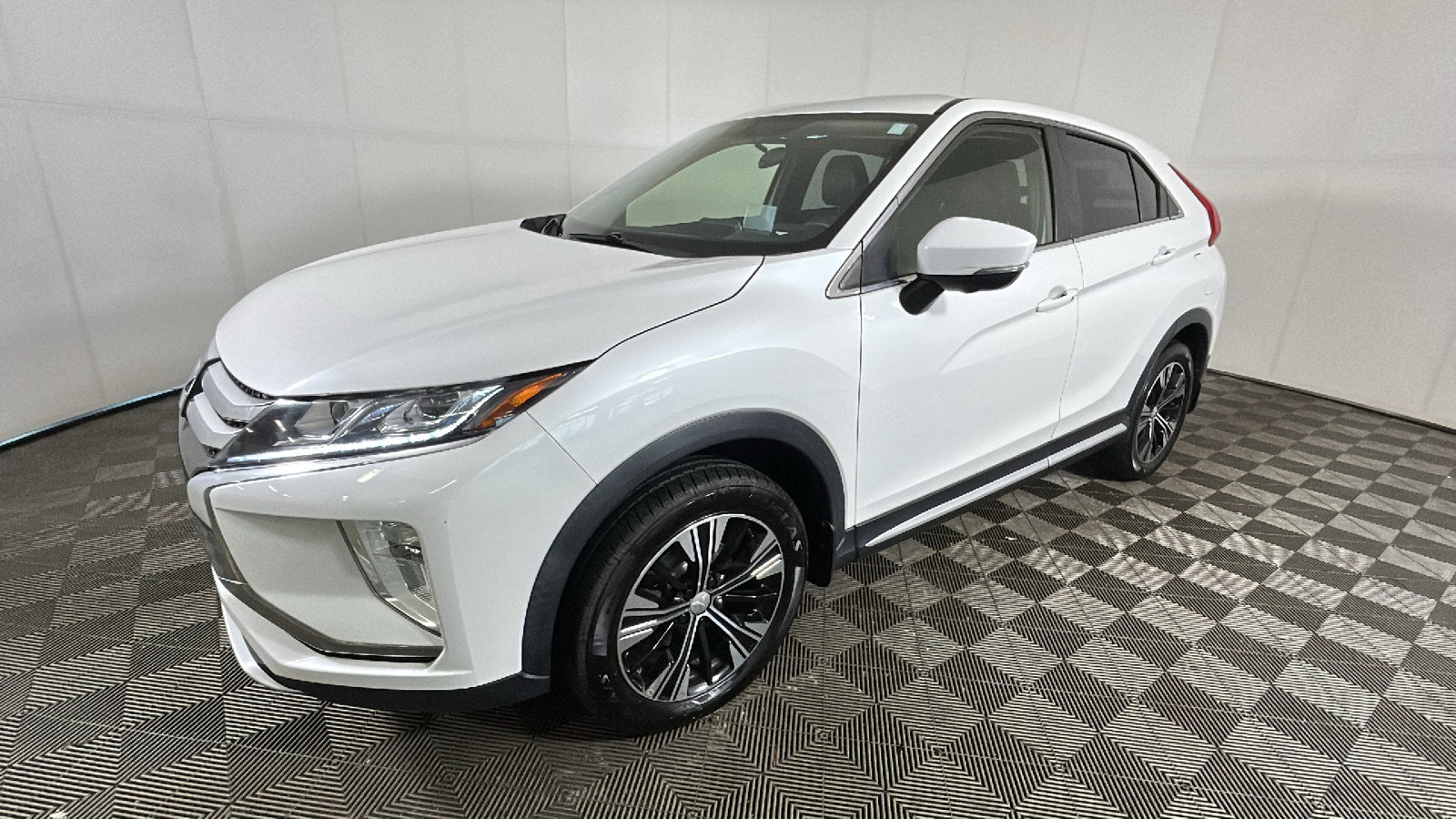 Used 2018 Mitsubishi Eclipse Cross SEL AWD/4WD image 6