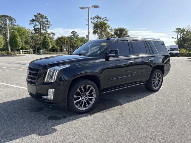 Used 2019 Cadillac Escalade Premium Luxury w/ Escalade Sport Edition image 7