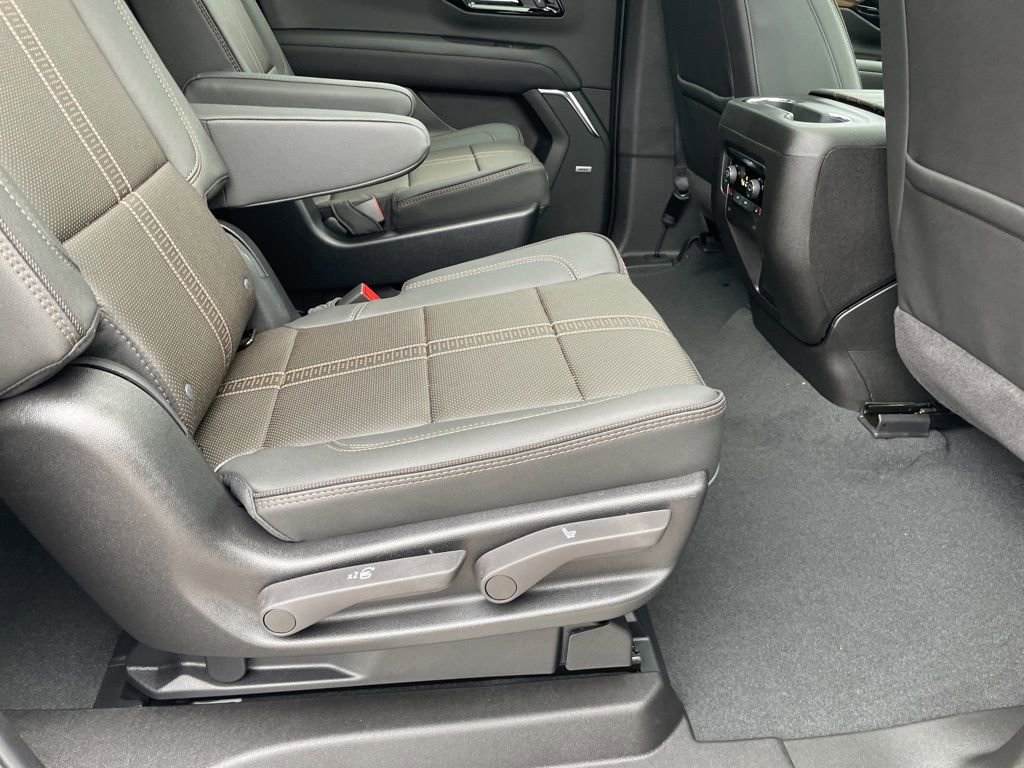 New 2026 Chevrolet Suburban High Country image 35