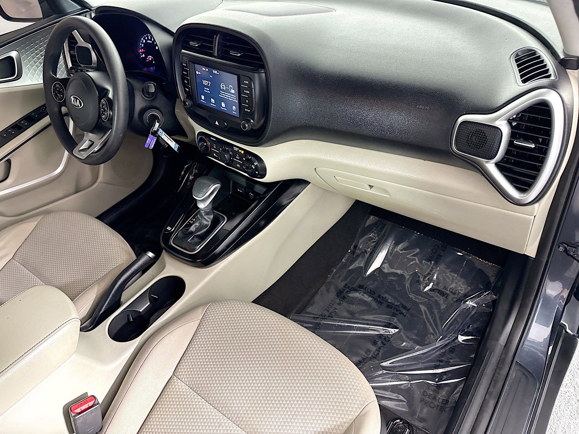 Used 2020 Kia Soul LX image 29