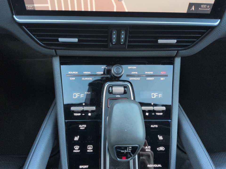 Used 2019 Porsche Cayenne AWD/4WD image 18