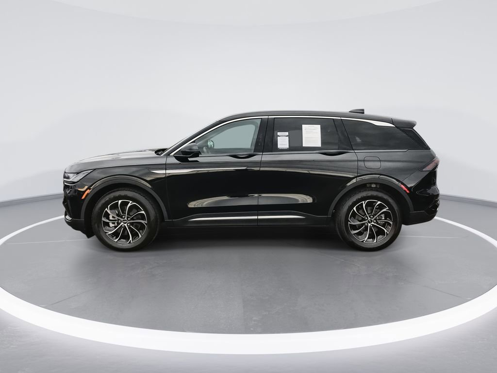 Used 2025 Lincoln Nautilus Premier image 5