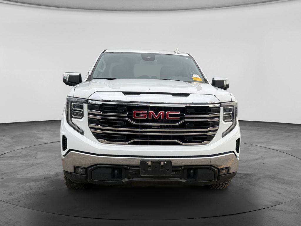 Used 2025 GMC Sierra 1500 SLT AWD/4WD image 3