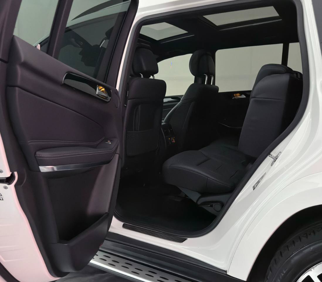 Used 2019 Mercedes-Benz GLS 550 4MATIC w/ Driver Assistance Package image 22